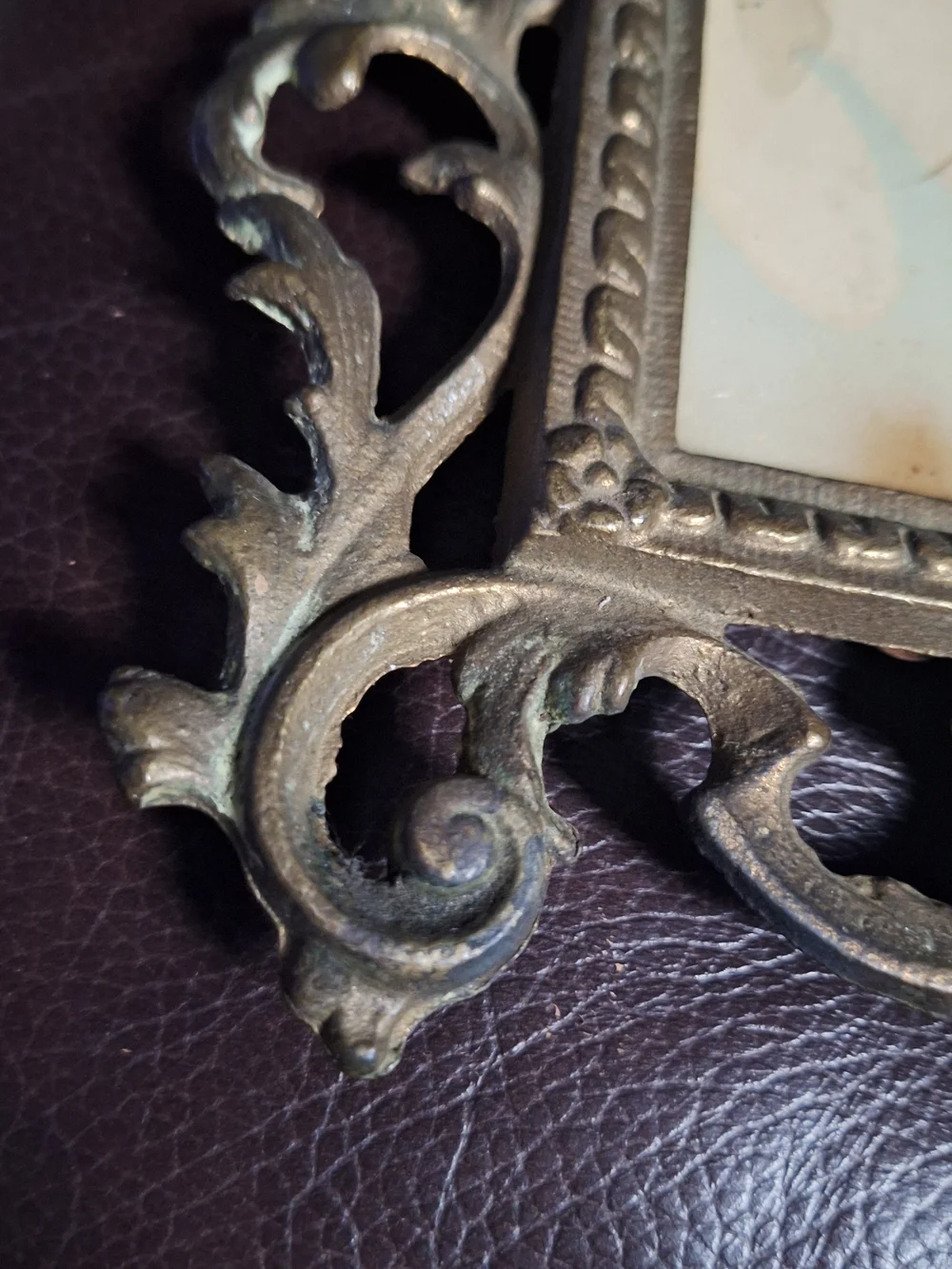 Ornate Vintage-Style Brass Picture Frame - Gold.stand Is Missing From The Back